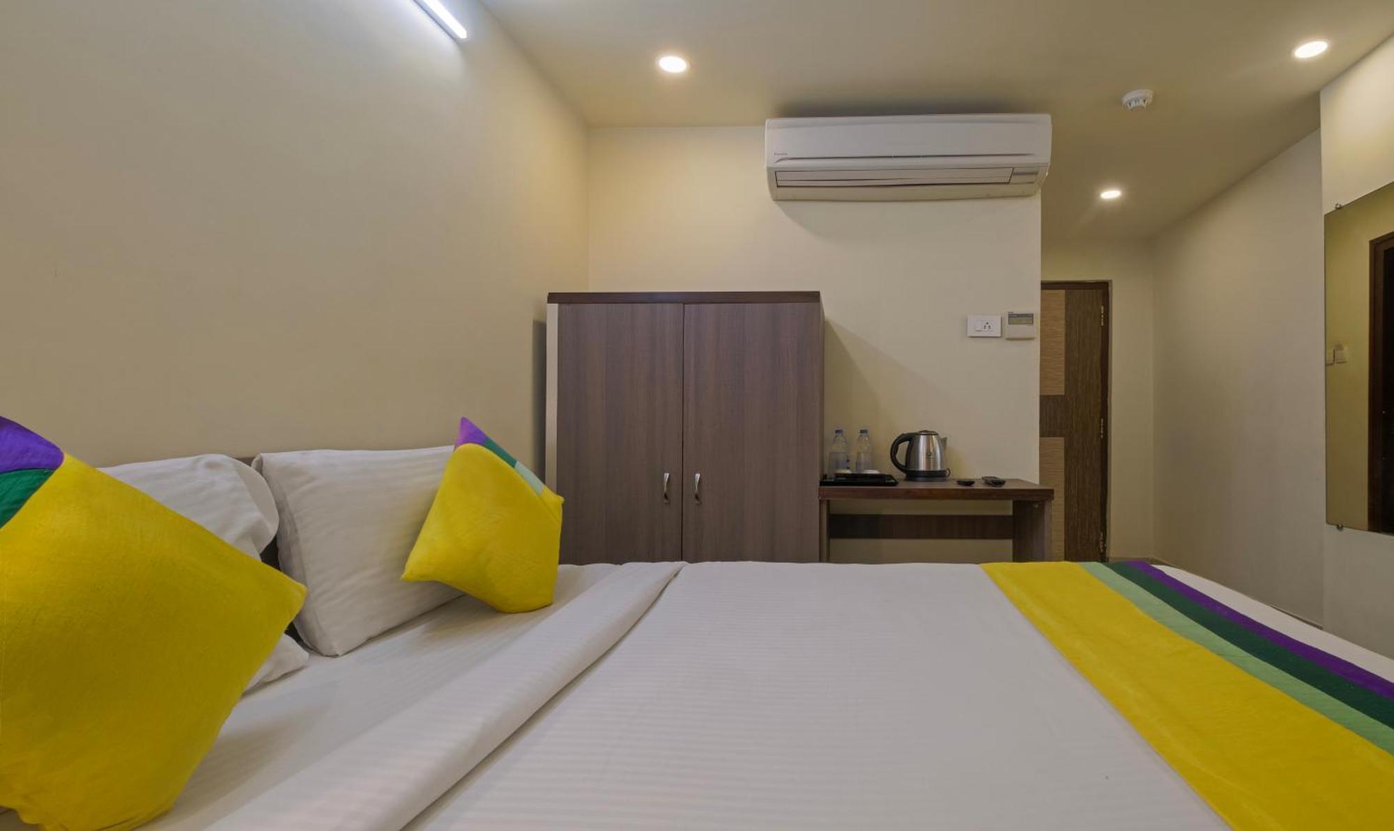 Vijayawāda Itsy Hotels N Square מראה חיצוני תמונה