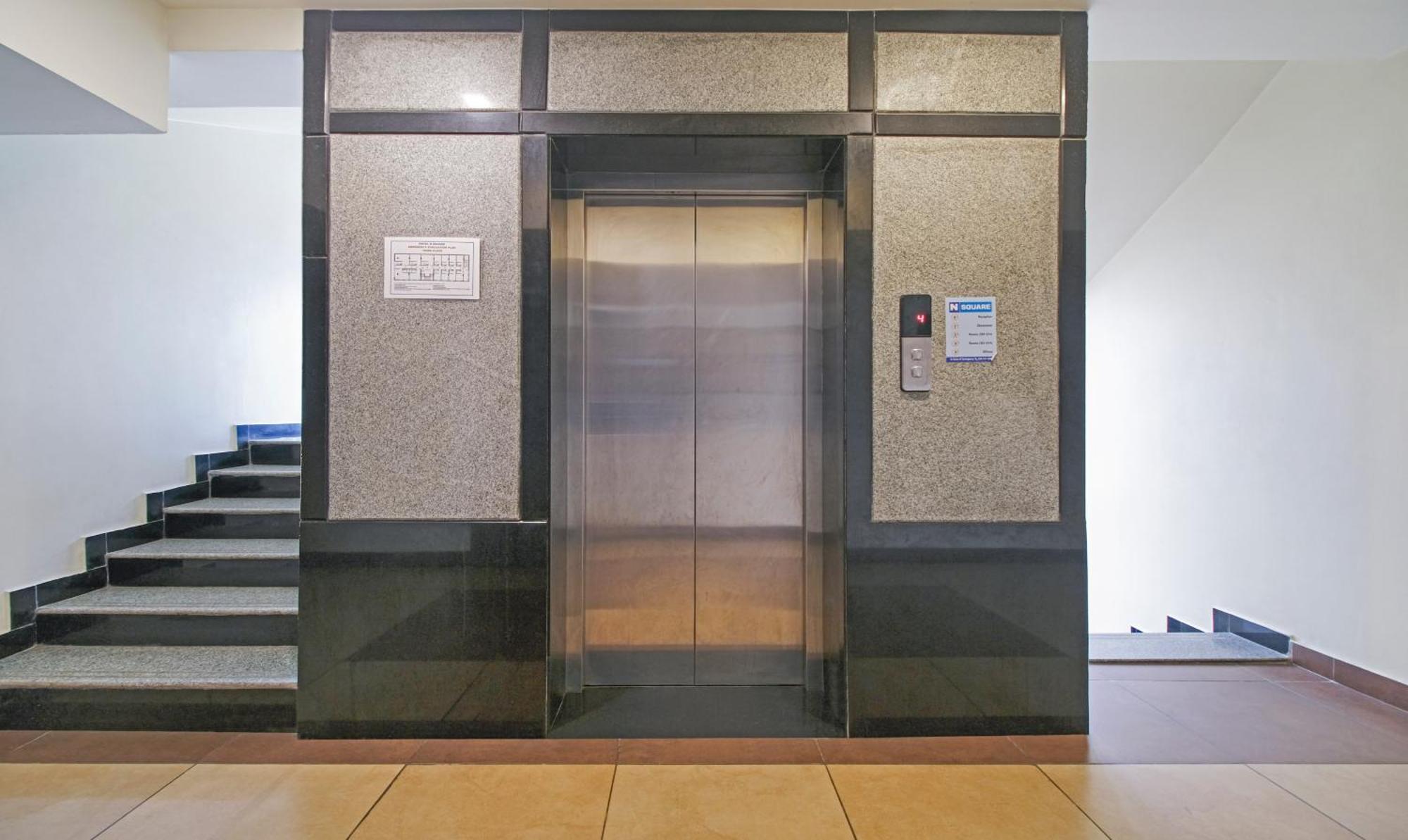 Vijayawāda Itsy Hotels N Square מראה חיצוני תמונה